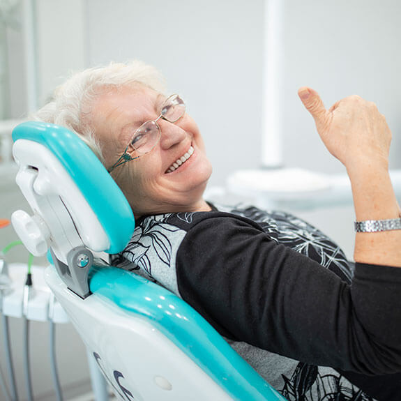 elderly-woman-at-dental-exam